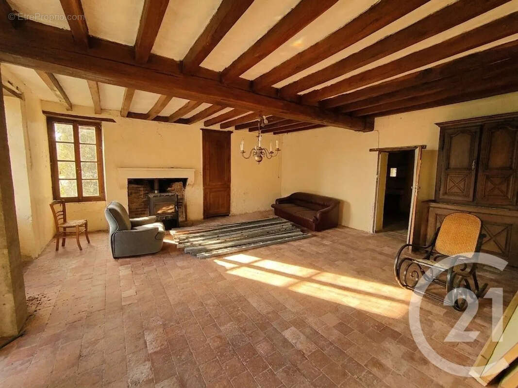 Maison 79 m² à Saint-Bouize  - photo 2