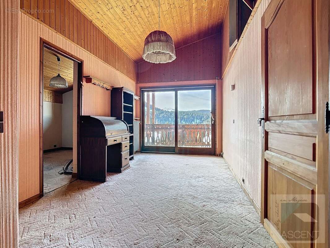 Maison à NOTRE-DAME-DE-BELLECOMBE