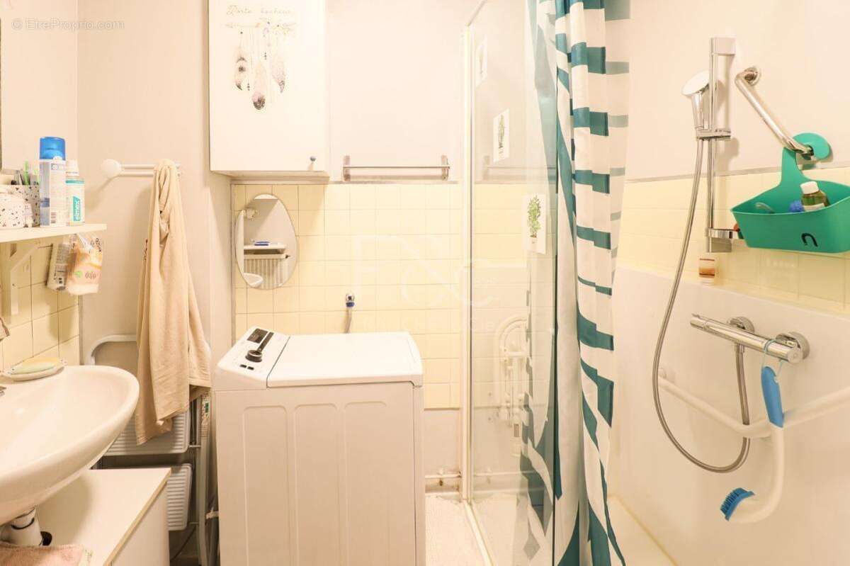 Appartement à LA MULATIERE