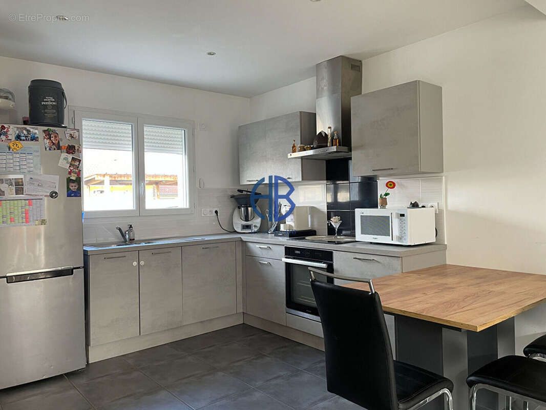 Maison à SAINT-SIMEON-DE-BRESSIEUX