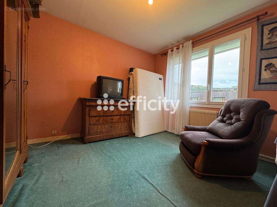 Maison à LA MONNERIE-LE-MONTEL