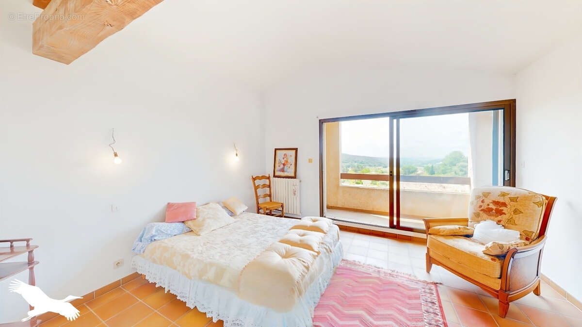 Maison à LA BASTIDE-DES-JOURDANS