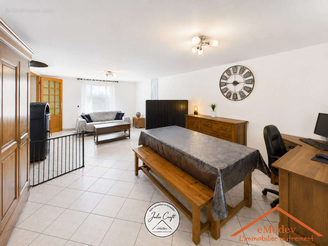 Maison 160 m² à Les Forges  - photo 4