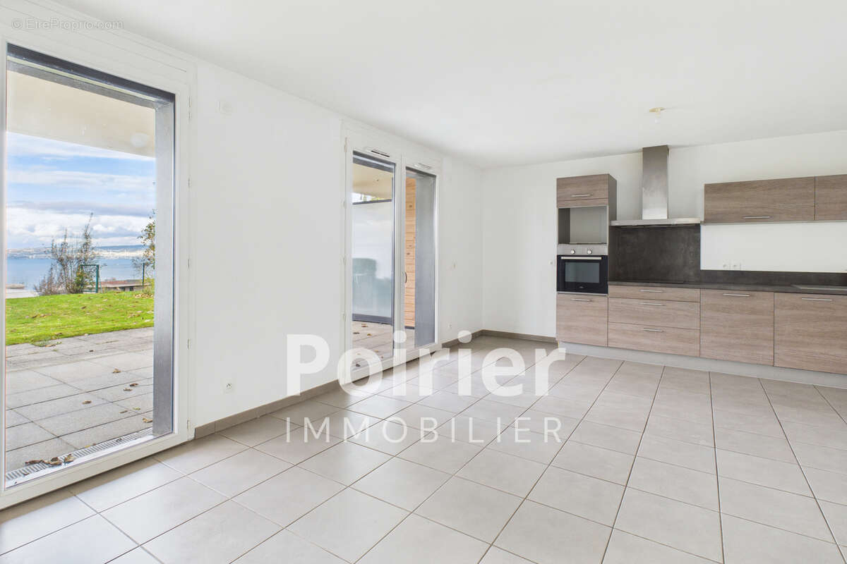 Appartement à EVIAN-LES-BAINS