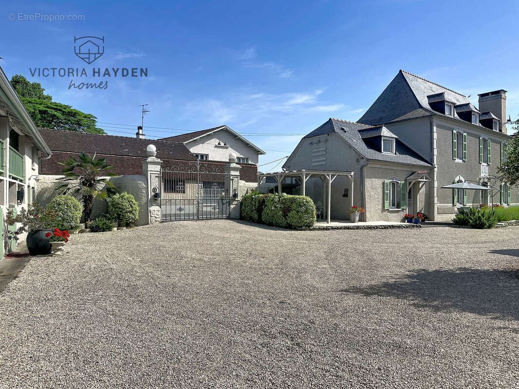 Maison à NAY