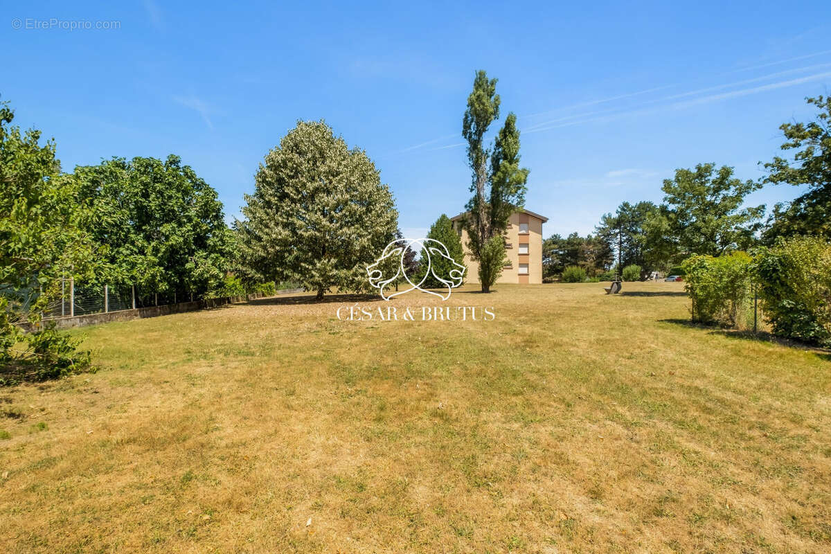 Appartement 80 m² à Saint-Laurent-De-Mure  - photo 6