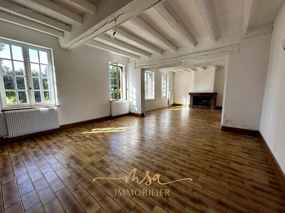 Maison à MESNIL-RAOUL