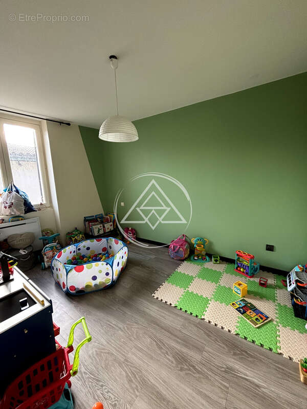 Appartement à ROMANS-SUR-ISERE