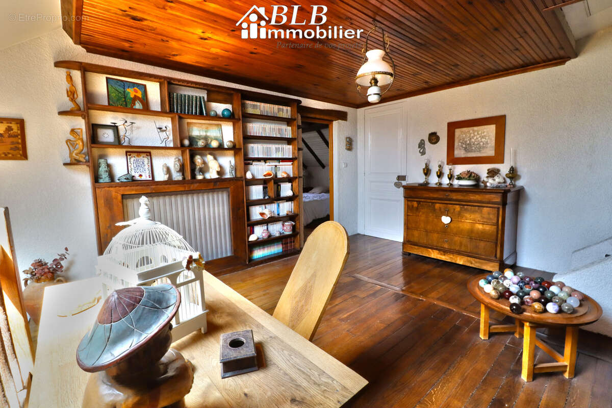 Maison à LE PERRAY-EN-YVELINES