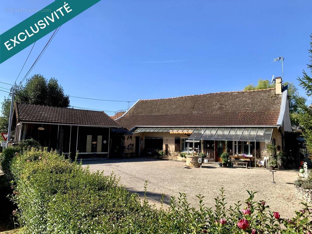 Photo 1 - Maison à TOURNUS