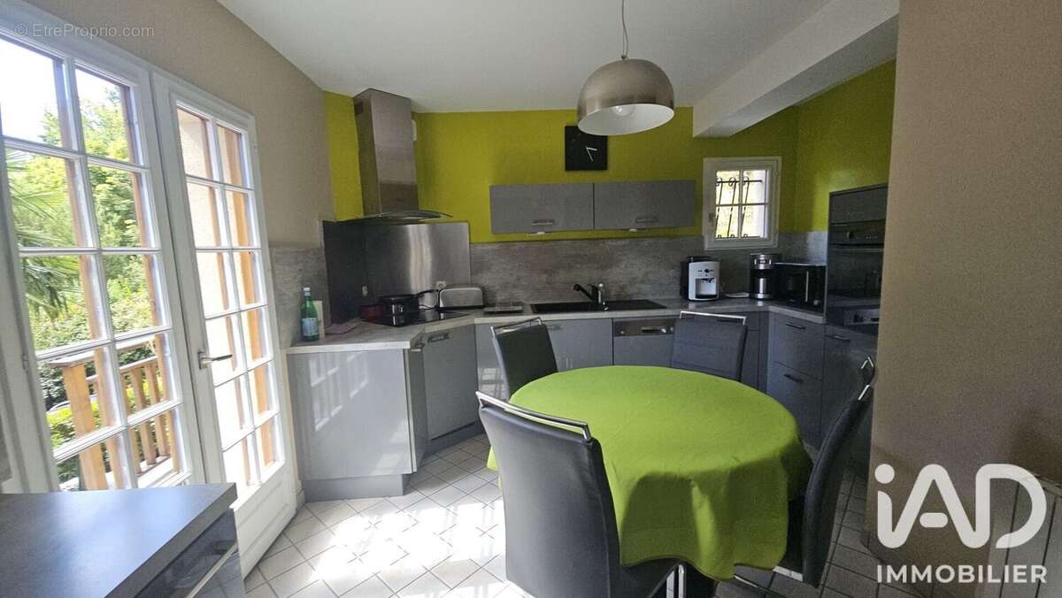 Photo 5