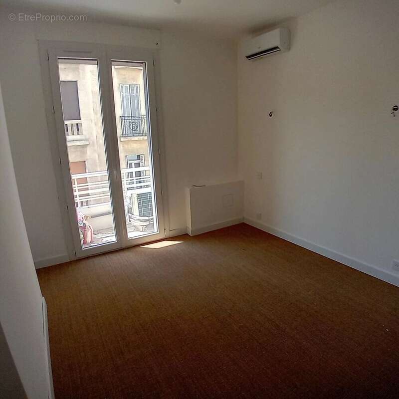 Appartement 84 m² à Marseille-8e  - photo 8