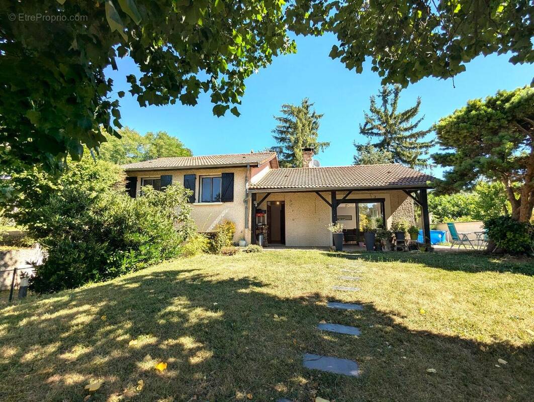   - Maison à PACT