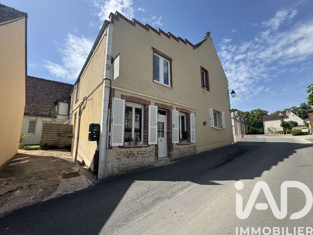 Photo 3 - Maison à MONTIGNY-LE-GANNELON