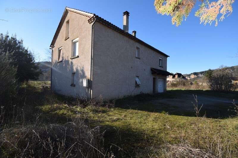 Maison à TOUR-DE-FAURE