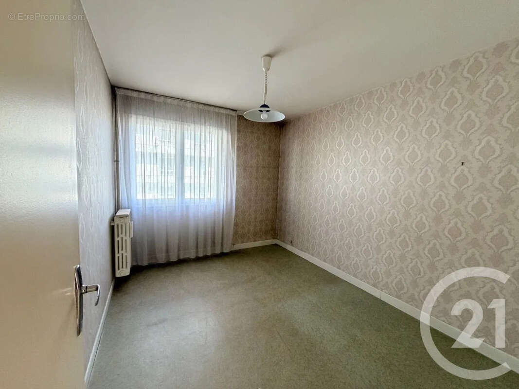 Appartement 75 m² à Aurillac  - photo 6