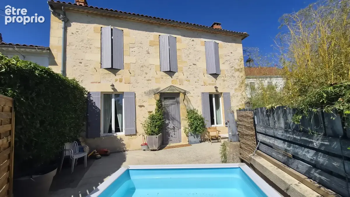 Maison en pierre rénovée - 3 chambres - Cour de 70 m2 - - photo 24
