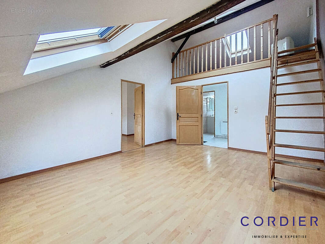 Appartement à ALGRANGE