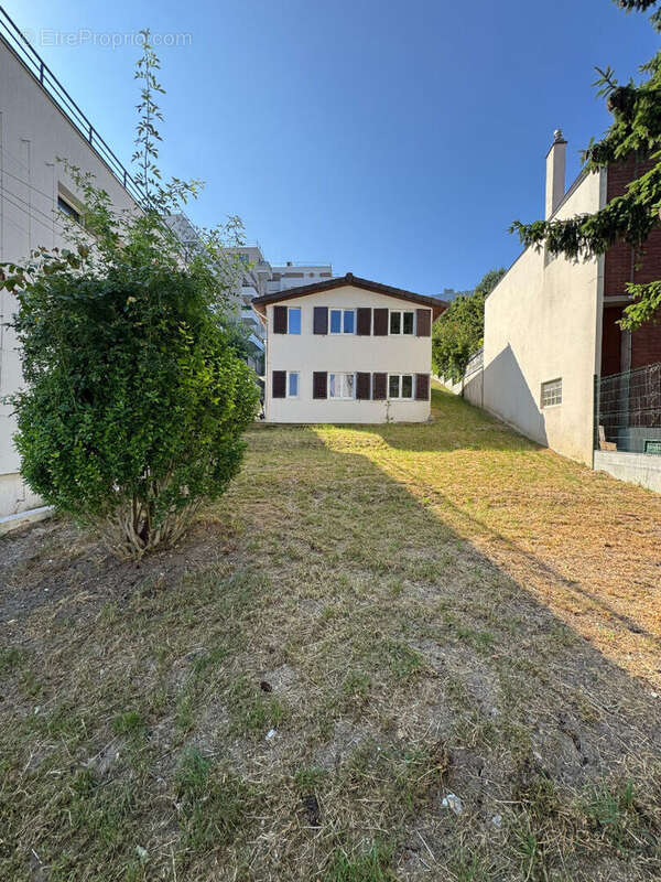 Maison à NOISY-LE-SEC