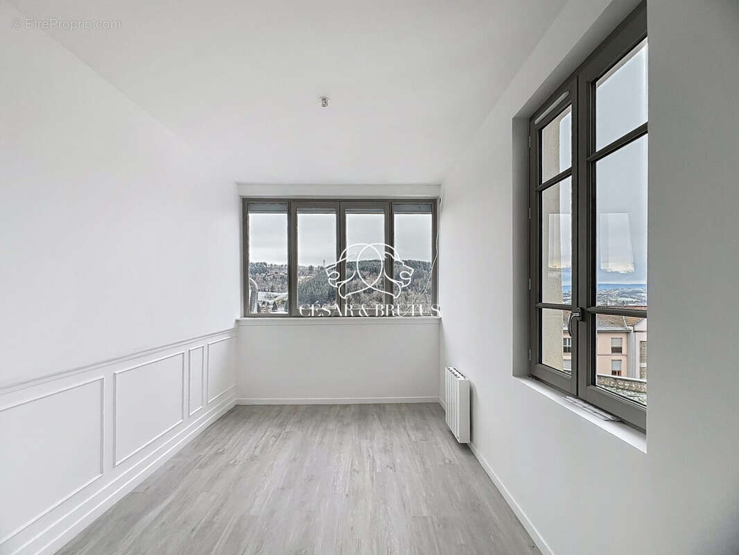 Appartement 56 m² à Thizy  - photo 3