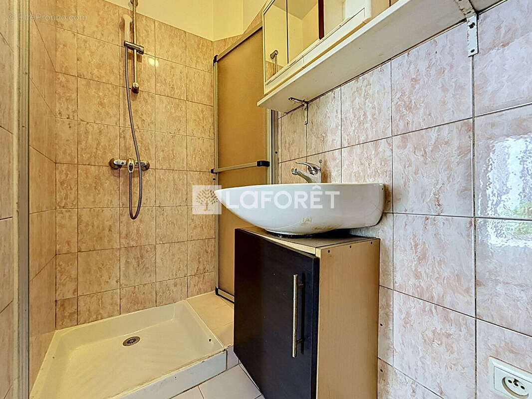 Appartement à CHENNEVIERES-SUR-MARNE