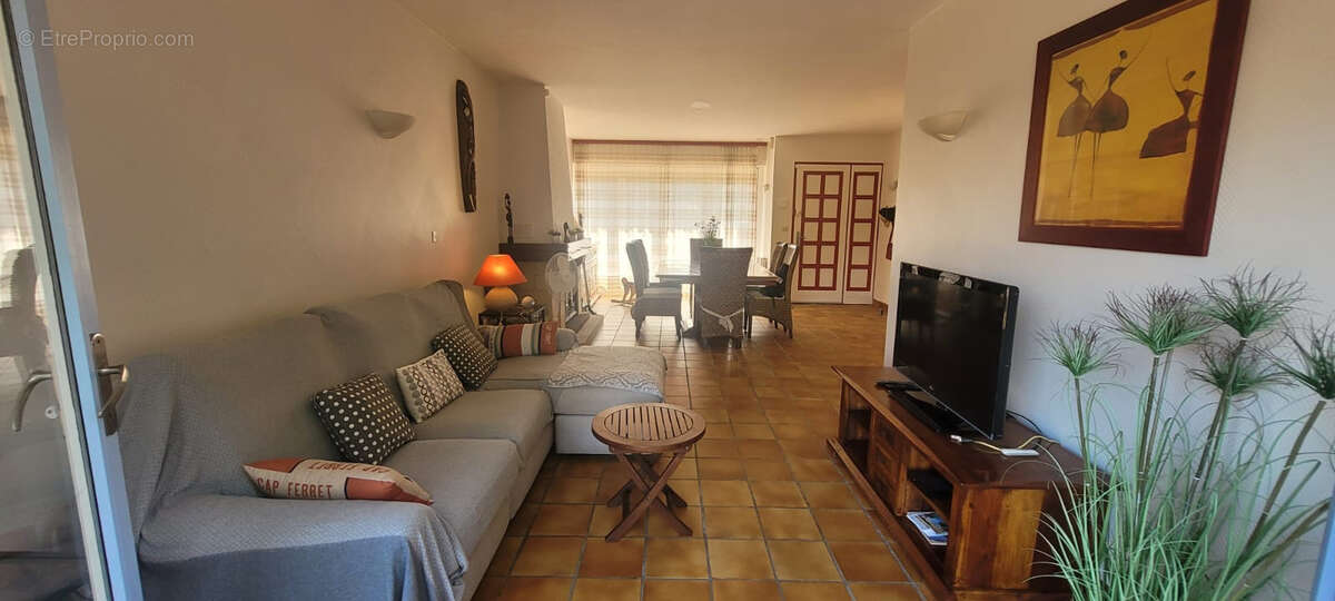GASTES, opportunité à saisir pour cette maison au calme, à fort potentiel. - photo 4