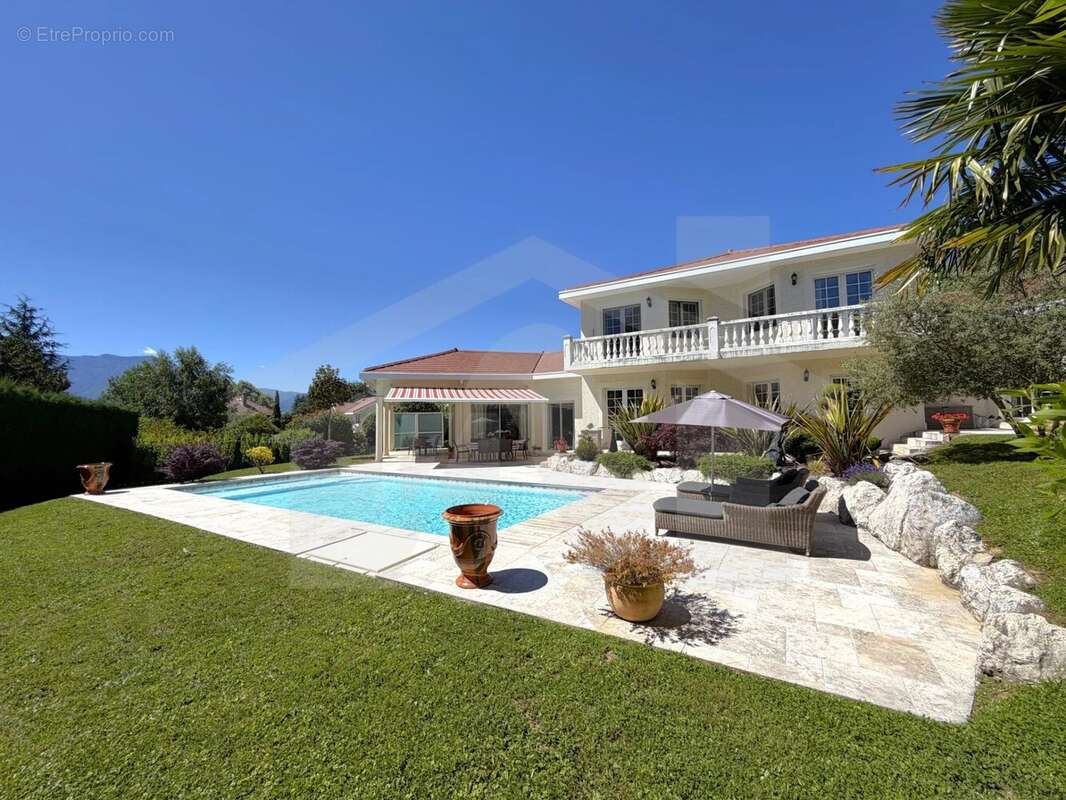 Maison à BRIE-ET-ANGONNES
