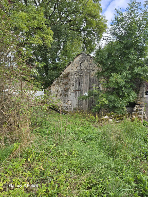 A vendre La Cavalerie - Belle grange à réhabiliter - photo 2