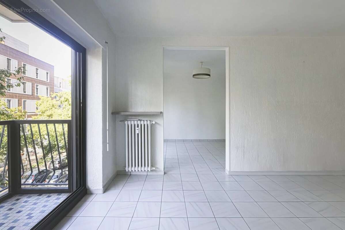 Appartement à MARSEILLE-3E