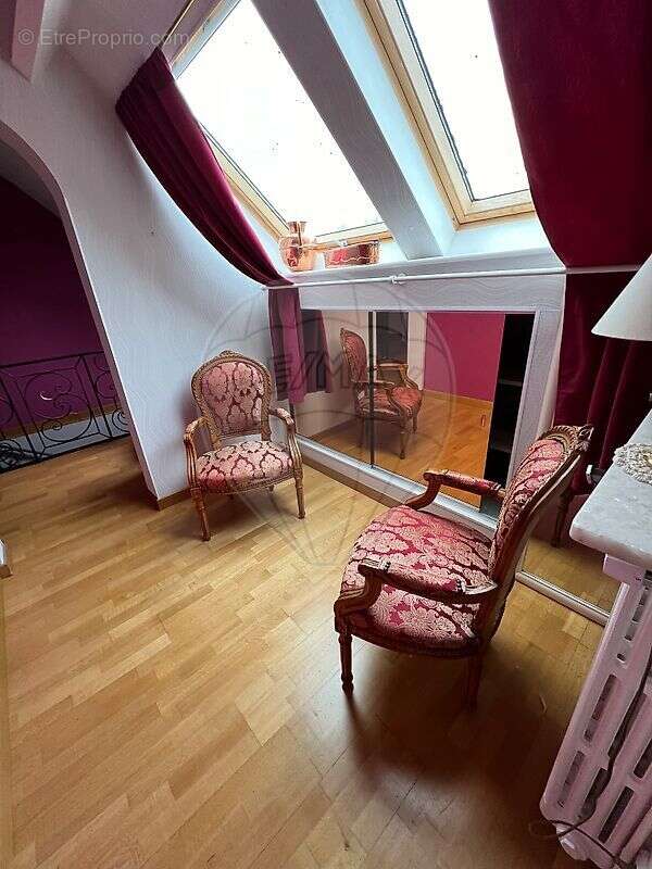 Maison à SAINT-ETIENNE-DU-ROUVRAY