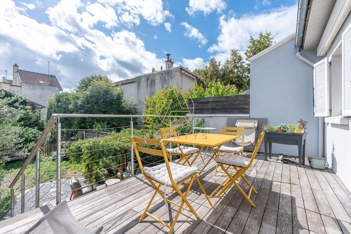 Maison à LE PERREUX-SUR-MARNE