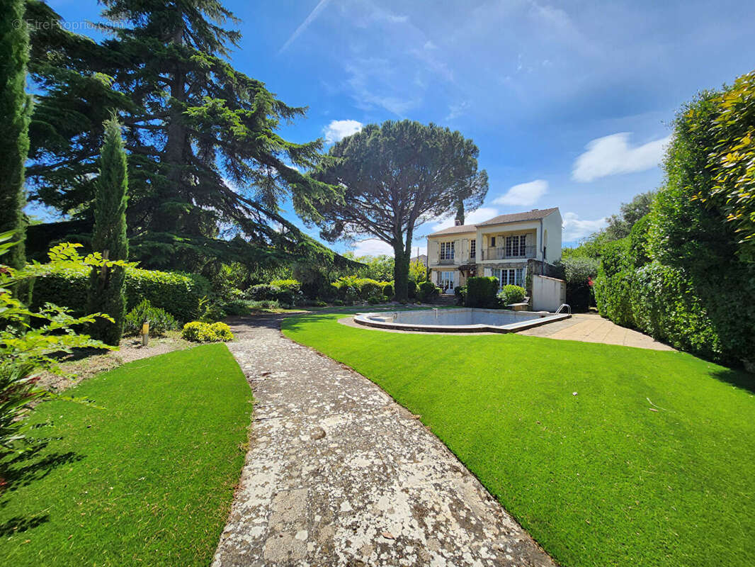 Maison 170m² à saint-saturnin-lès-avignon - photo 2