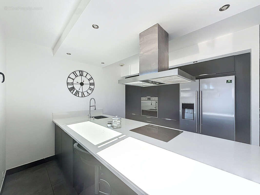 Maison à PEZILLA-LA-RIVIERE