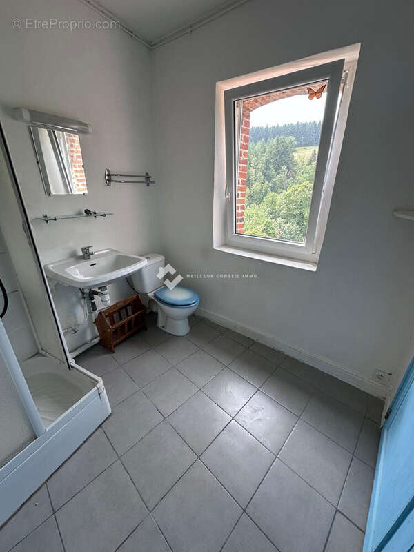 Maison 94 m² à La Monnerie-Le-Montel  - photo 9