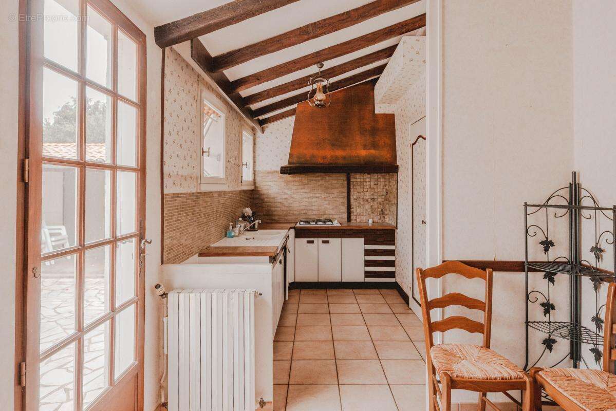 Maison 98 m² à La Rochelle  - photo 5