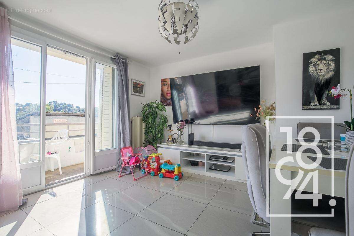 Appartement à MARSEILLE-13E