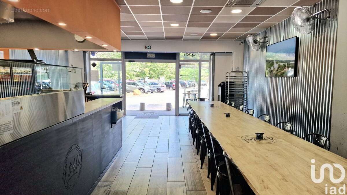 Photo 5 - Commerce à CARNOUX-EN-PROVENCE