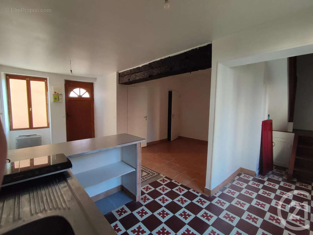 Maison à SAINT-AMAND-EN-PUISAYE