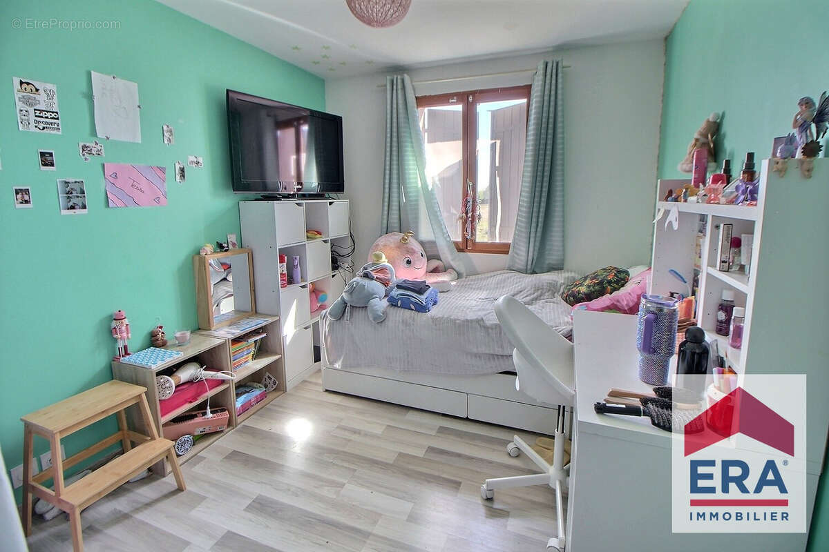 Maison à SUZE-LA-ROUSSE