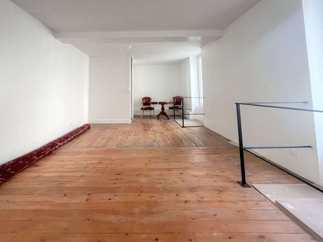 Appartement loft à vendre dans le centre d'Angers avec cour, Bd Carnot - photo 7