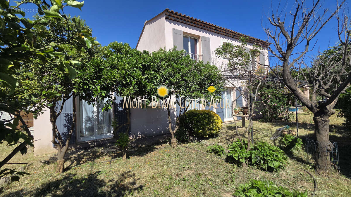 Villa 3 chambres 100 m2 terrain 824 m2 proche centre et plage - photo 26