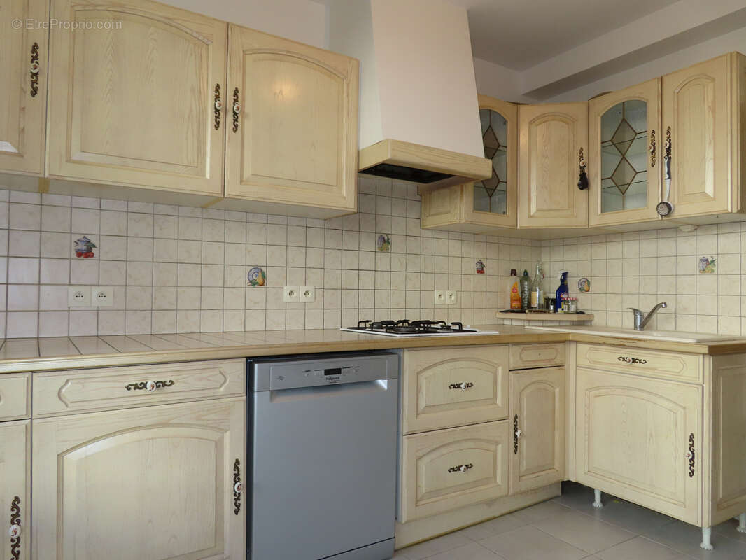 Appartement T3 avec jardin, cave et parking - photo 6