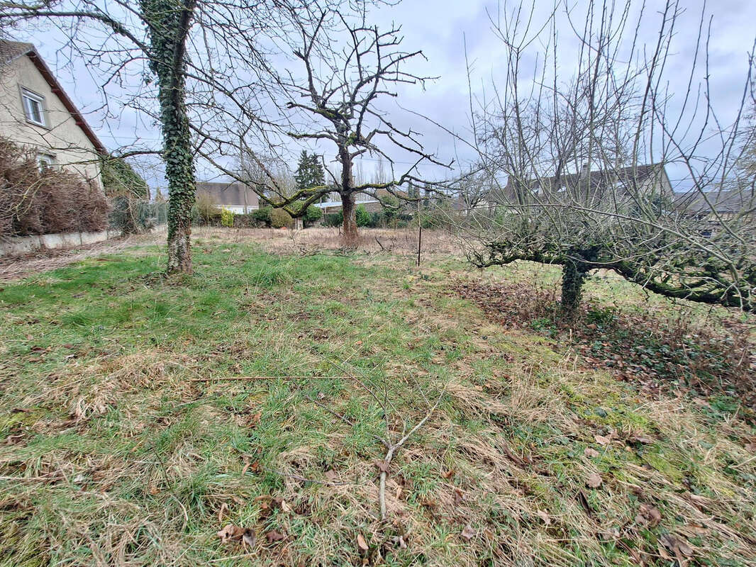 Terrain à LE FAY-SAINT-QUENTIN