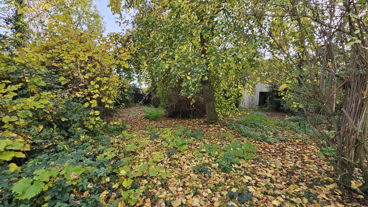 Maison à PRUNAY-LE-GILLON