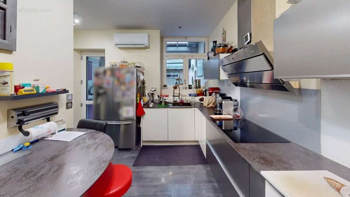 Maison à SAINT-JEAN-DE-BOURNAY