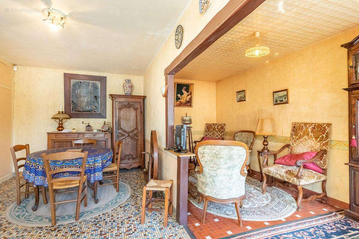 Maison à LA VERNELLE
