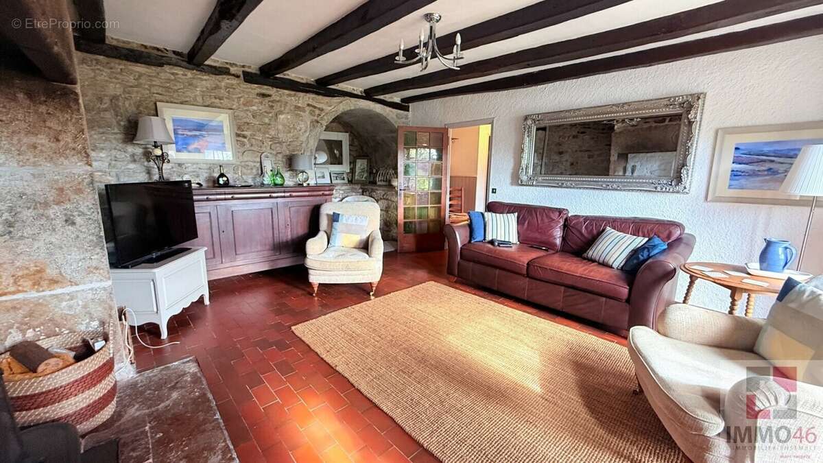 Maison à ALVIGNAC