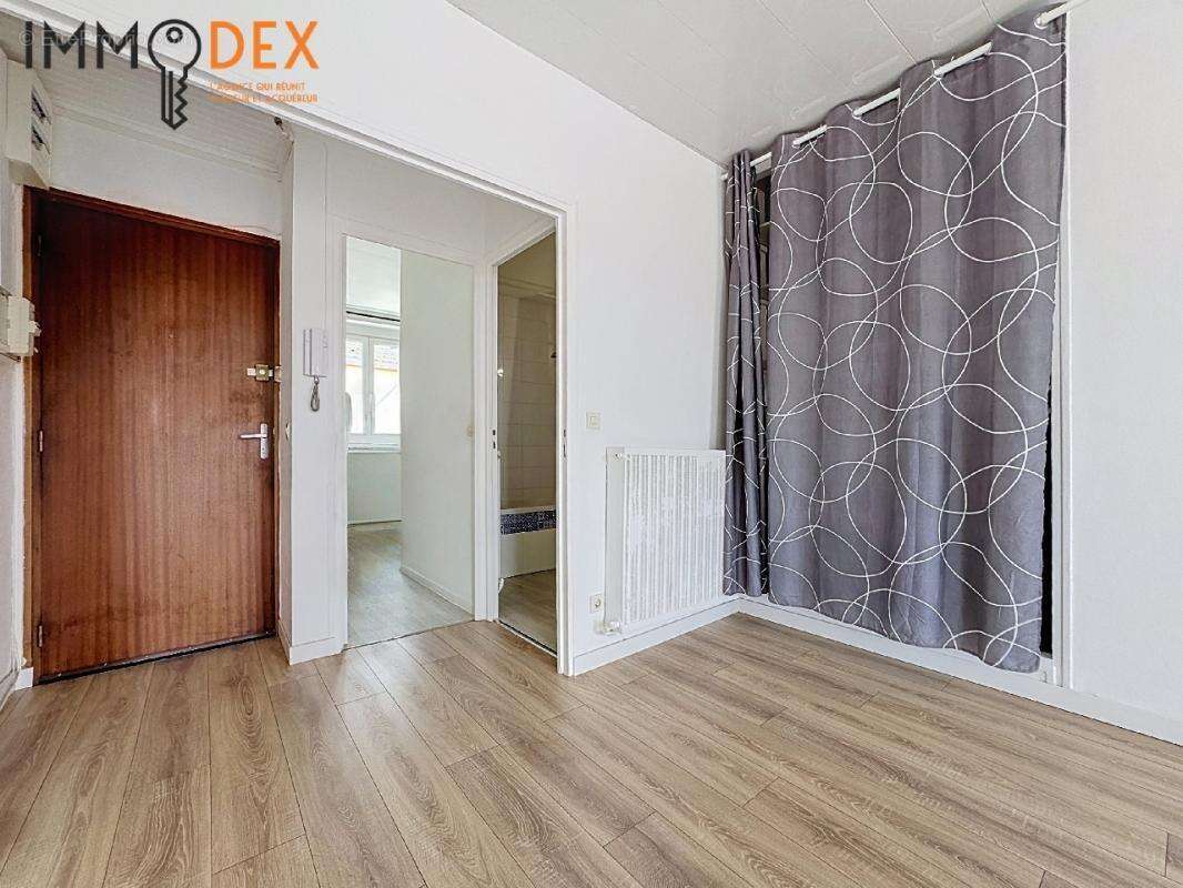 Appartement 36 m² à Reims  - photo 5