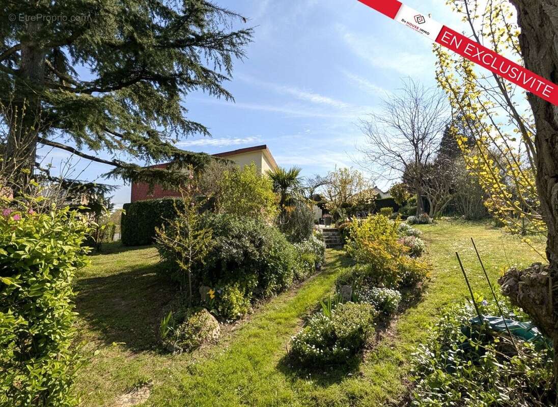 Maison à FRENEUSE