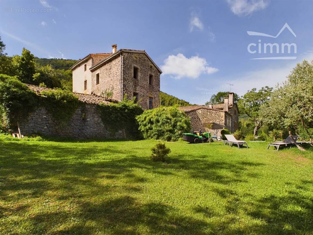 Maison à ALISSAS